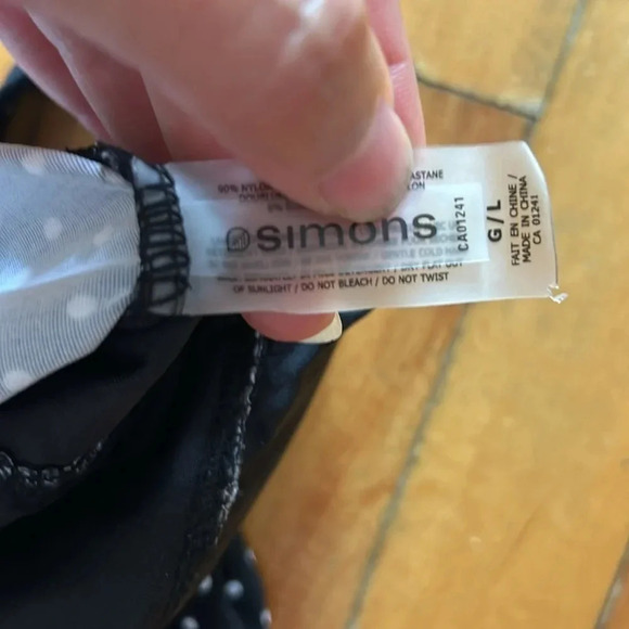 Simons  swimsuit onepiece - Picture 4 of 4